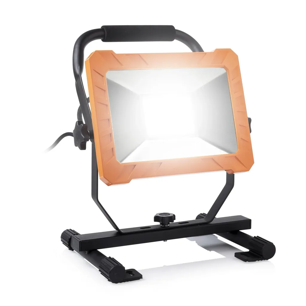 LED work light with bracket, 4000 lumens, IP65