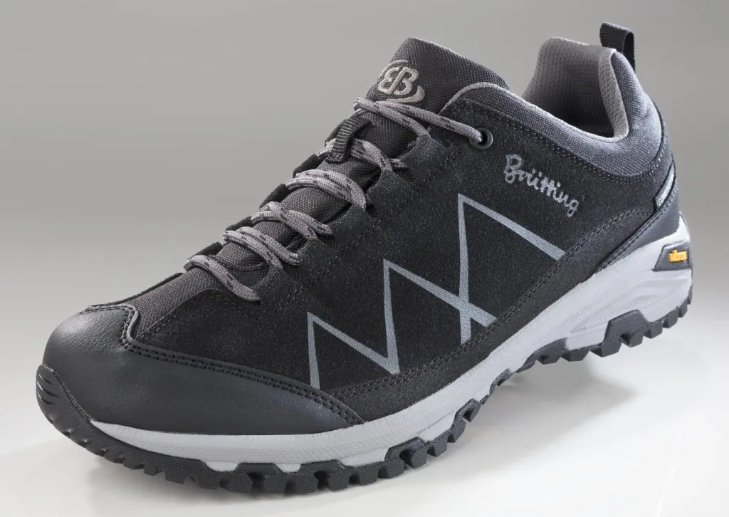Trekking shoe with Vibram sole, color black, size 45