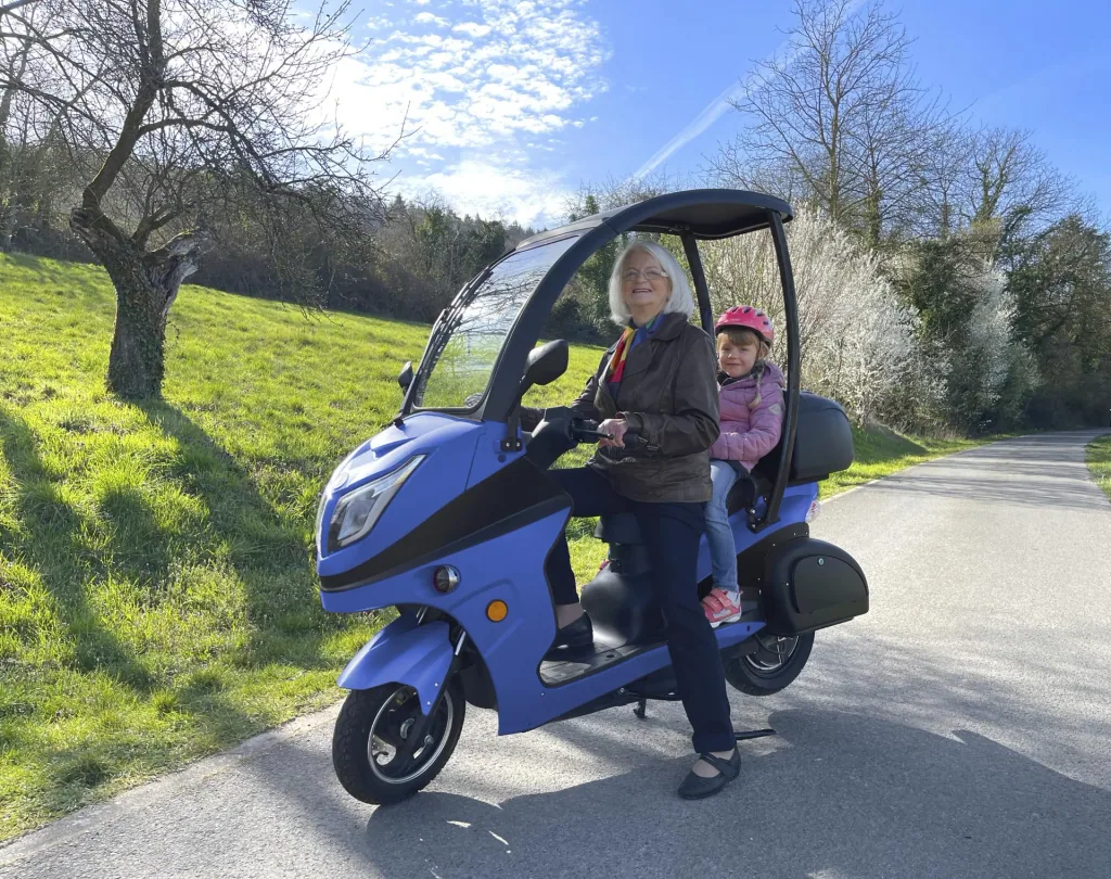 E-compact scooter "Lucca Duo" - 40 km/h, blue