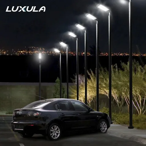 LED street light 100 W offers 11700 lm, 5000 K (neutral white) & IP65 protection