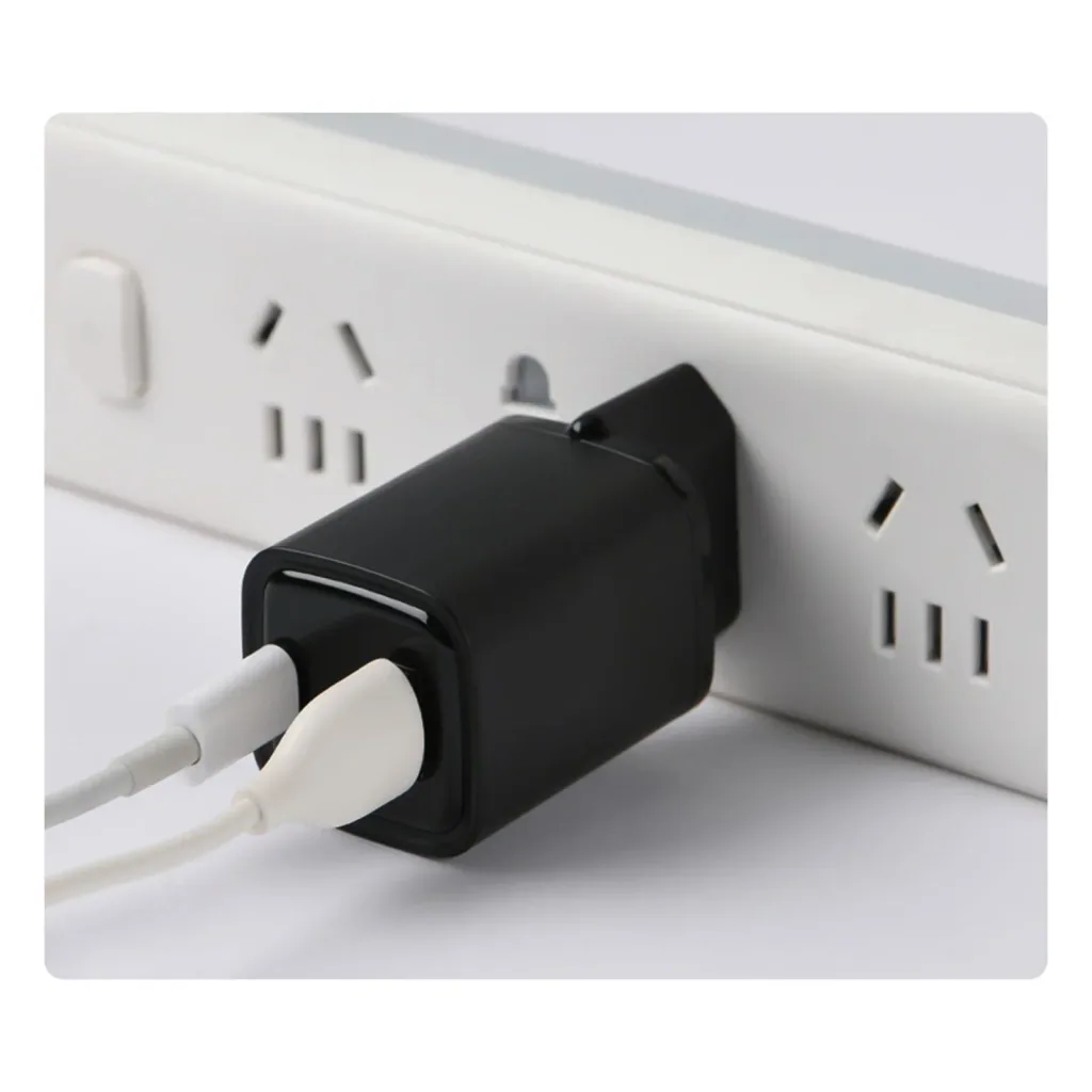 Dual USB charger with USB-C / A port with fast charging function, 33 Watt PowerDevice