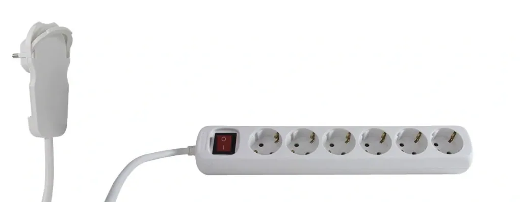 6-way protective contact power strip with switch and flat plug