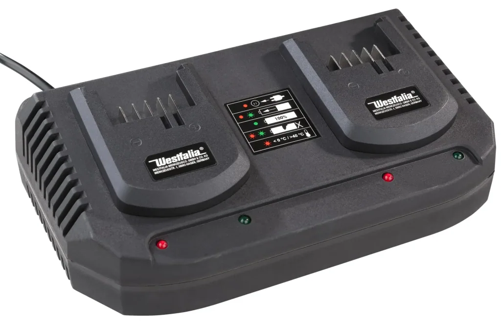 Set cordless chainsaw + 2 x 2 Ah batteries + double fast charger