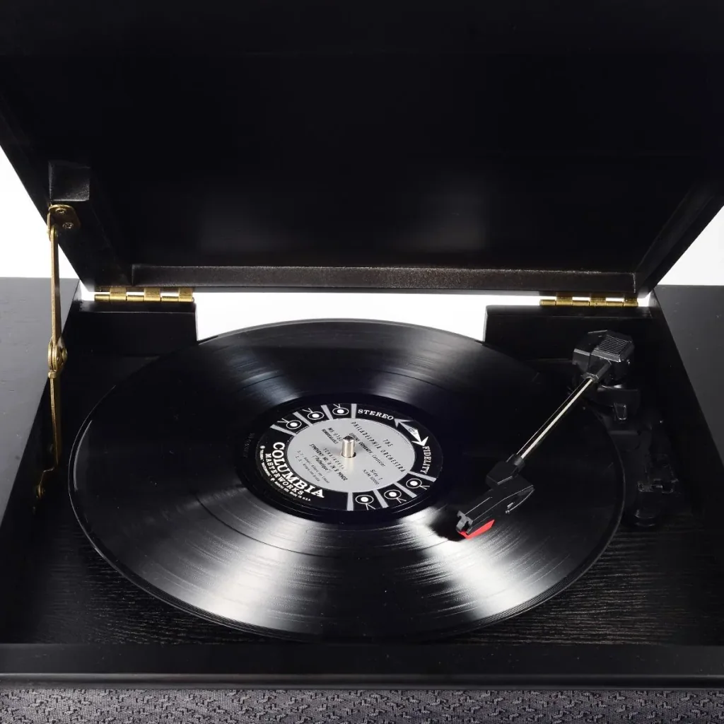 Retro HiFi system with DAB in black