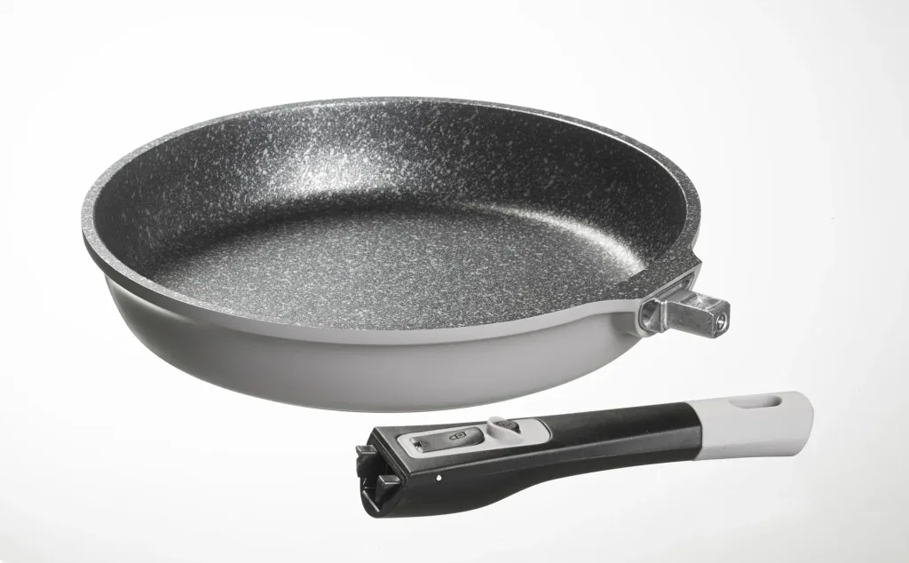 Cast aluminum frying pan MOONSCAPE Ø 28 cm with click handle