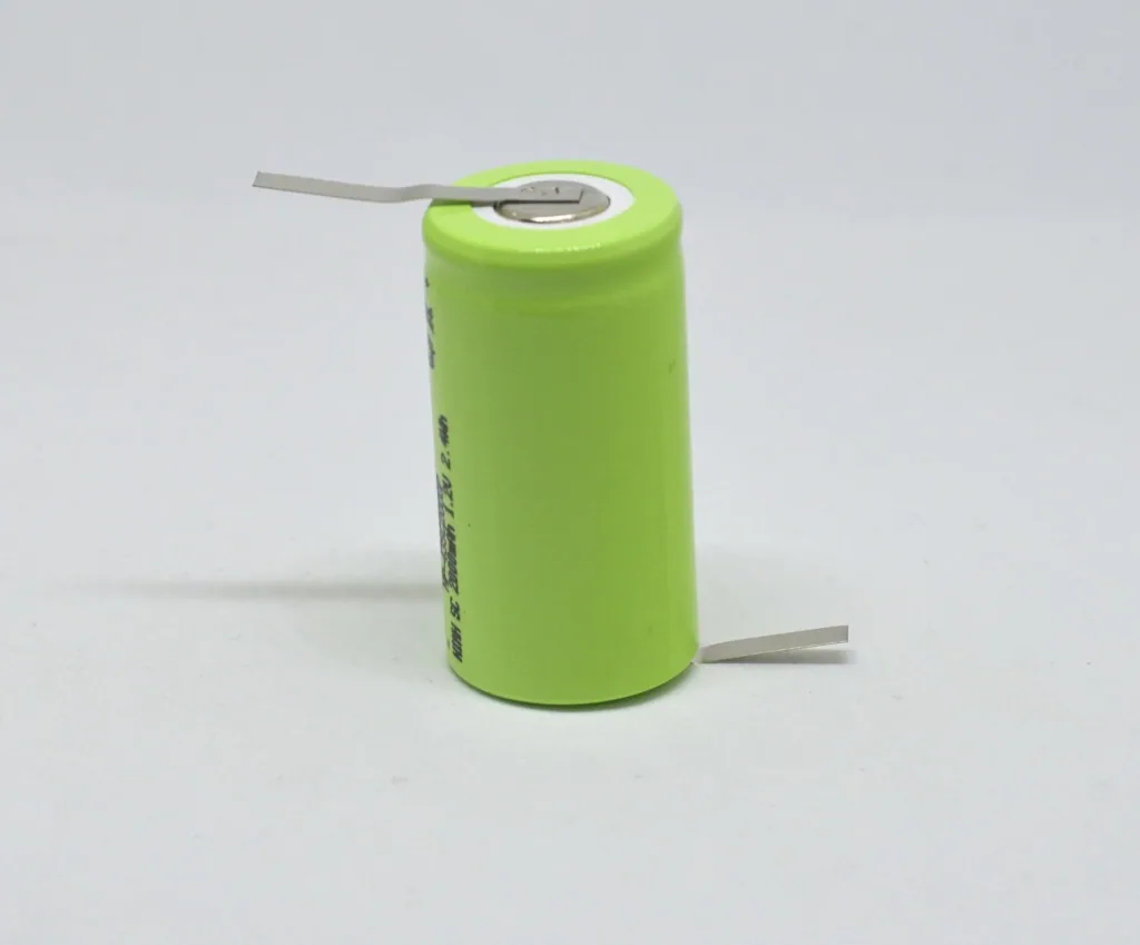 NiMH battery SUB-C with 2000mAh and Z-soldering lug in plastic casing