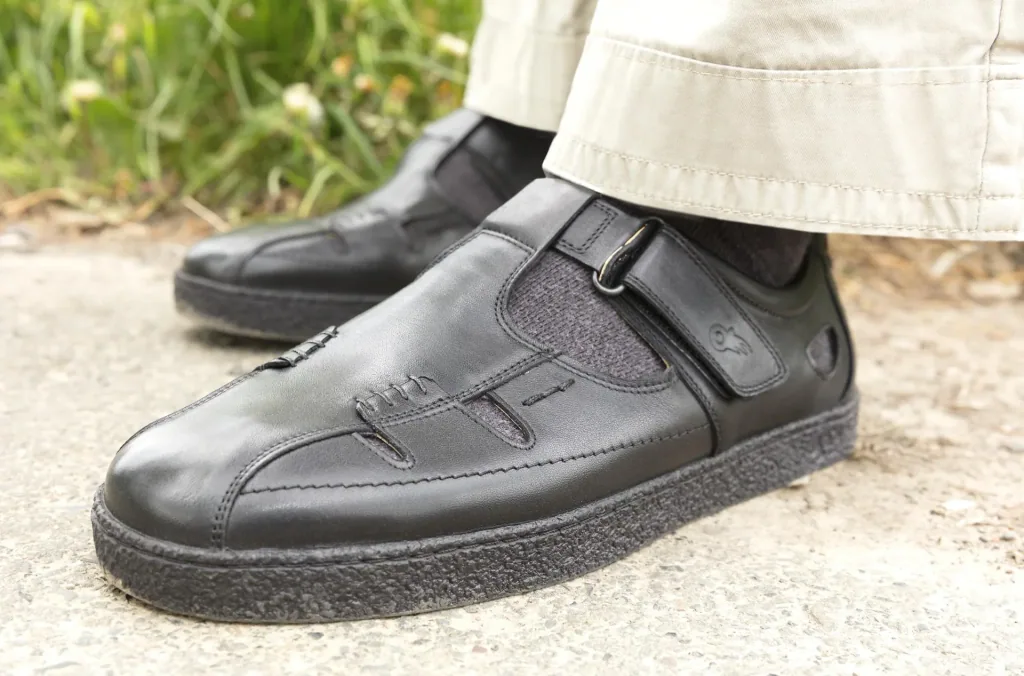 Genuine leather leisure sandals, size 45
