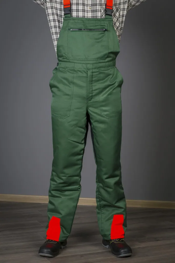 Cut protection safety starter set: trousers size 60, helmet, gloves