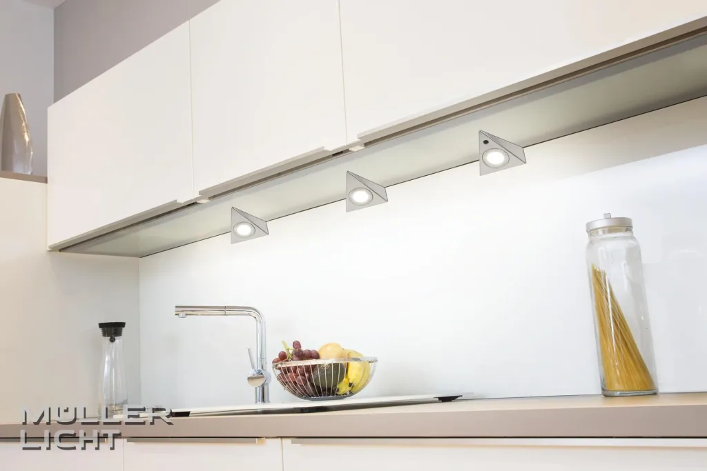 LED under-cabinet lights in silver with motion sensor - 3 pieces