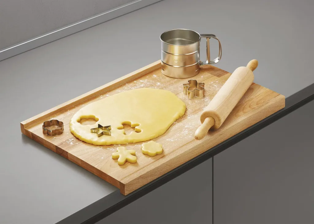 Double-sided work and baking board in 2 sizes