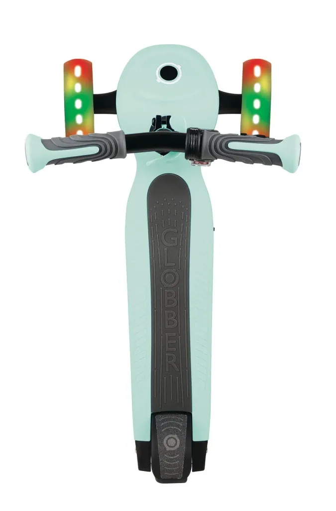 ONE K E-MOTION 4 PLUS e-scooter, lithium battery, 80 W motor, 125/90 mm, 3-wheeled, LED wheels, mint
