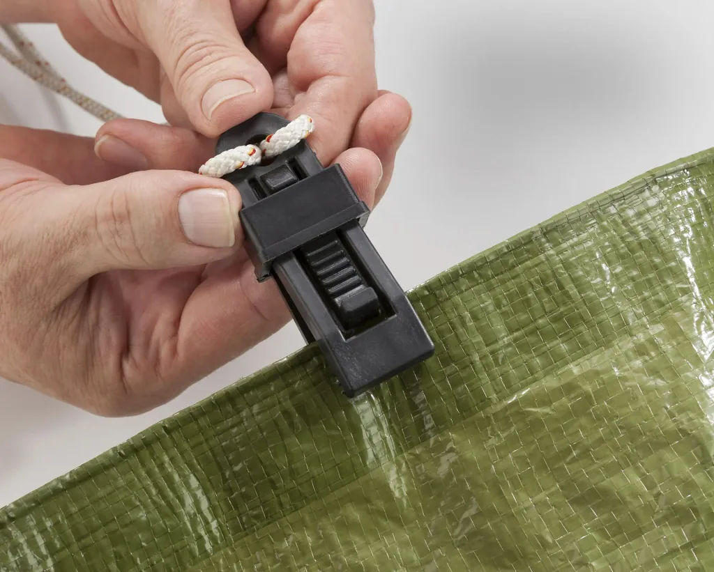 Universal fastening clips, 24 pieces