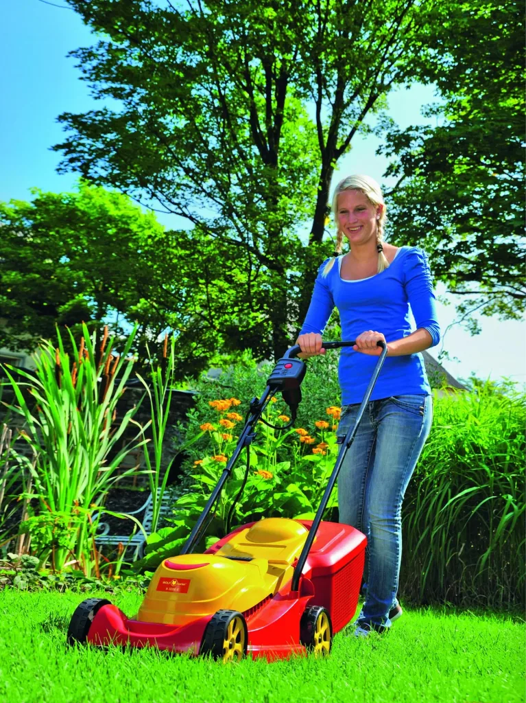 Lawn mower - S 3200 E