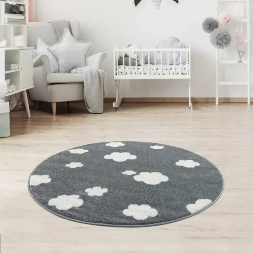 Livone carpet around clouds gray