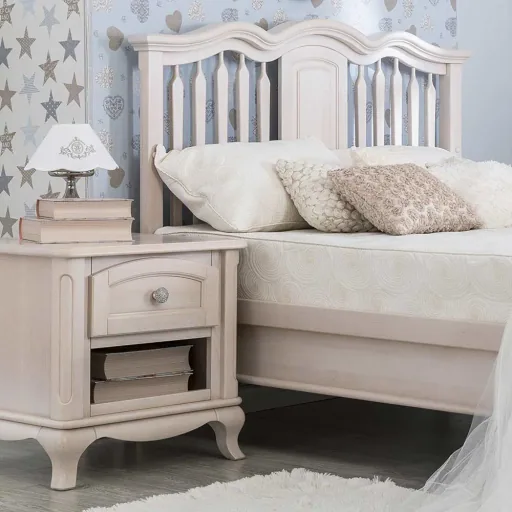 Romina Cleopatra bedside table