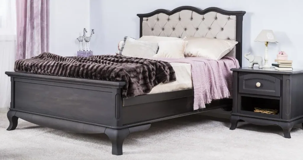 Romina Cleopatra bedside table