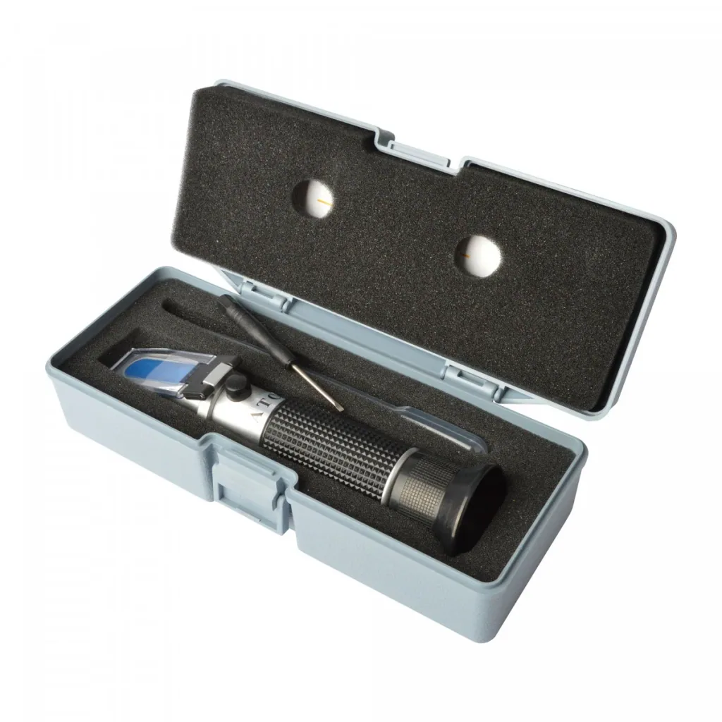 Refractometer 0-32%, Brix + 1.000-1.130 specific gravity with ATC