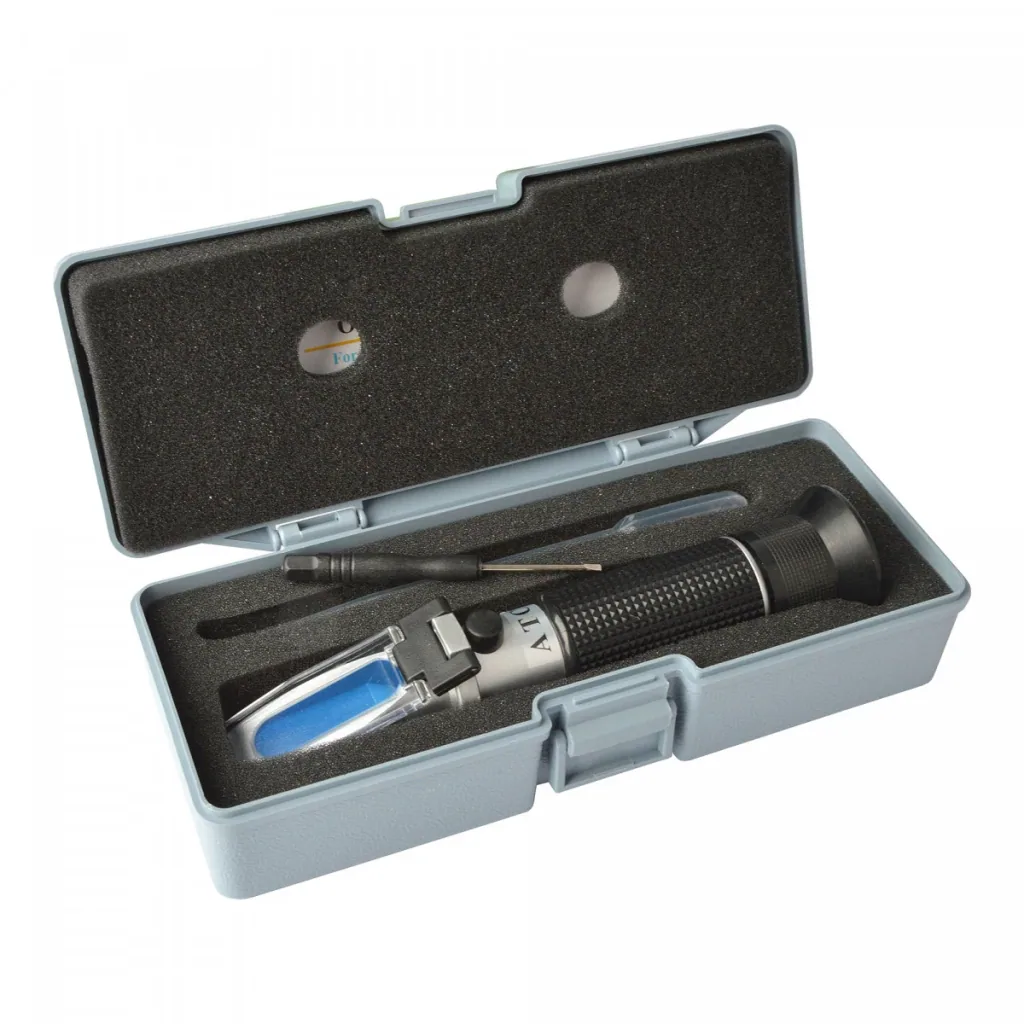Refractometer 0-32%, Brix + 1.000-1.130 specific gravity with ATC