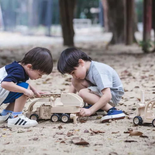 Plan Toys forklift wood nature