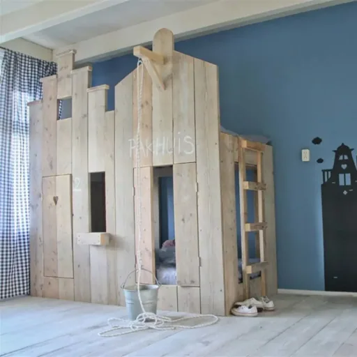 Dutchwood bunk bed houses Amsterdam, Exclusion door: star