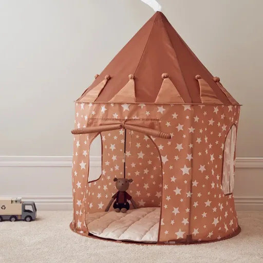 Kids concept canopy tent around stars brown