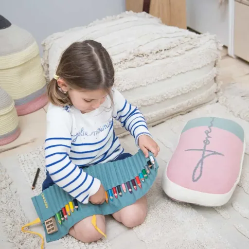 Lorena Canals floor pillow / seat puff "Air" nature