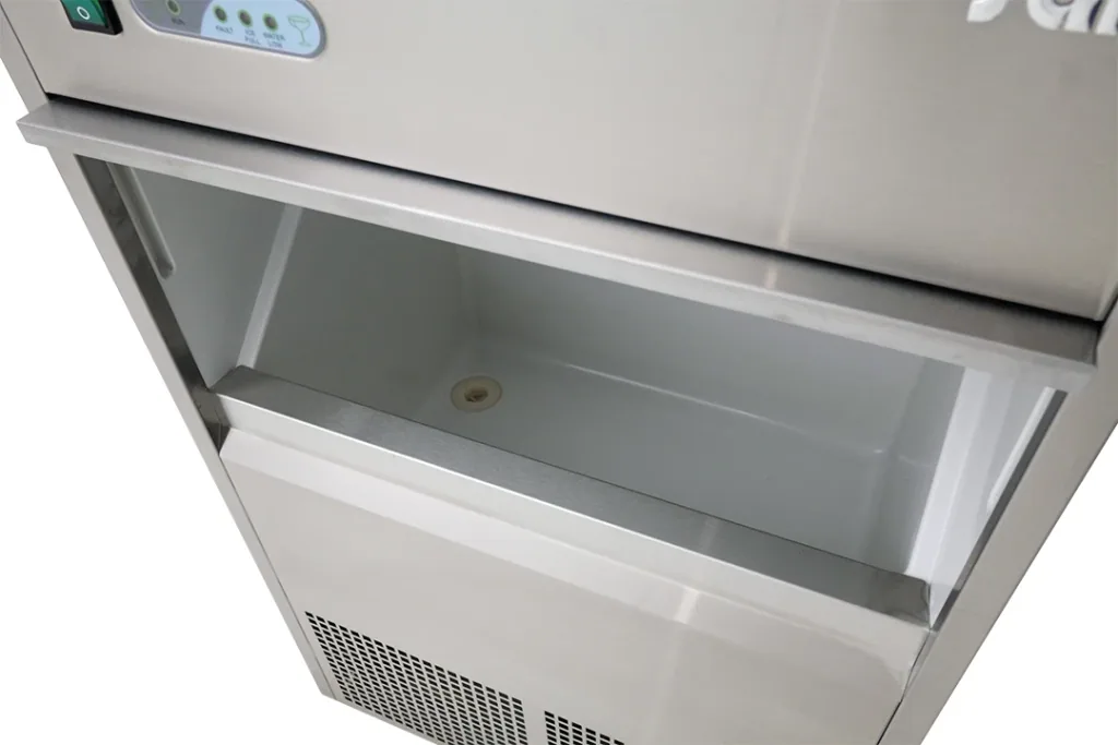 Saro Ice machine, Ice maker - EB 40, with Digital Control (40kg/24h)