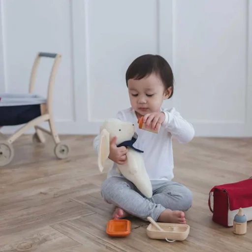 Plan Toys Toys doll feeding set wood