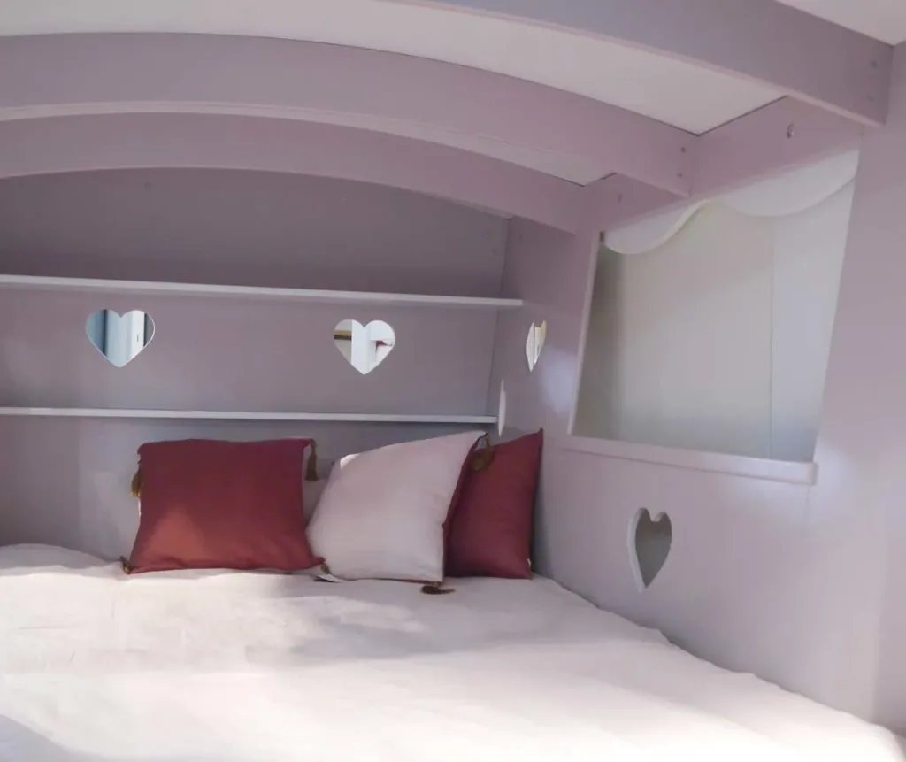 Mathy by Bols Shepherd's Wagen Children's Bed