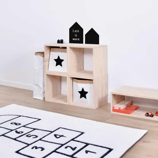 Lilipinso carpet bouncing box