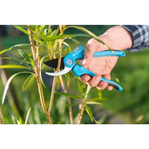 Ergonomic Bypass Pruners - One-Hand Garden Shears