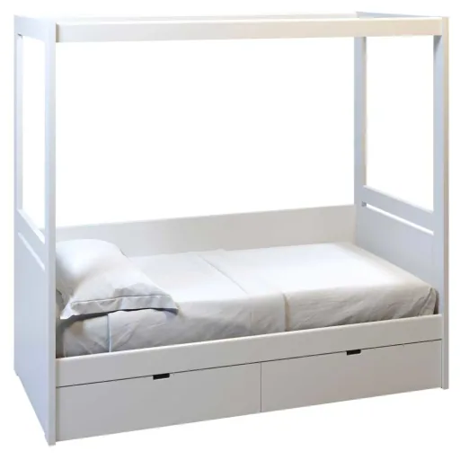 Muba Bespoke Cot Nido with a canopy