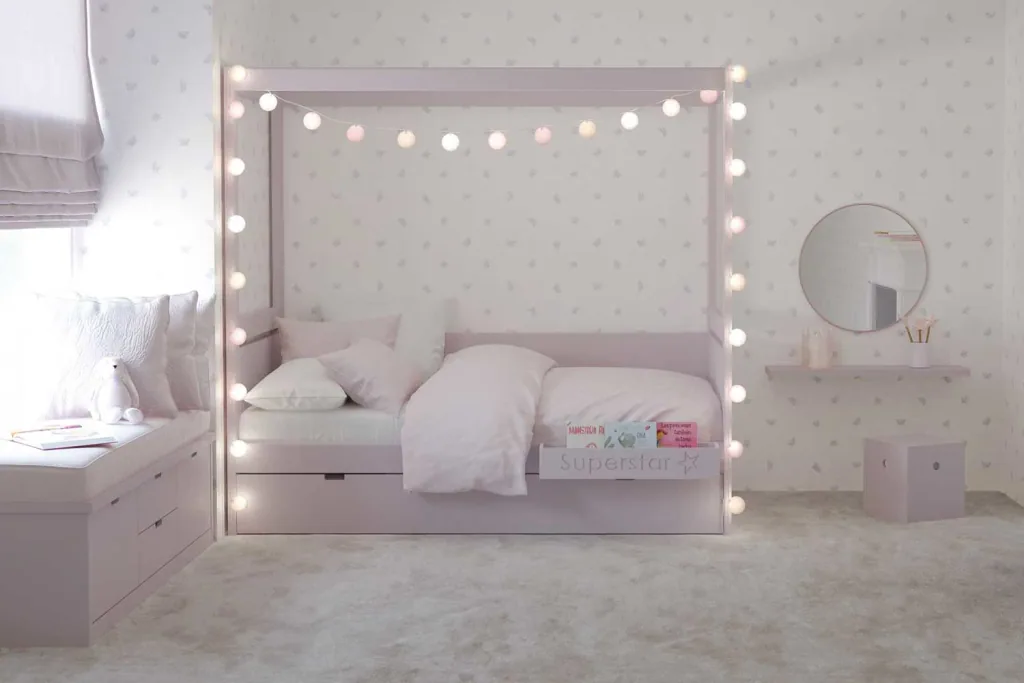 Muba Bespoke Cot Nido with a canopy