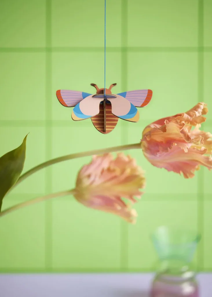 Studio ROOF Ornament, Craft Set, 3D Wall Decoration - Bumblebee
