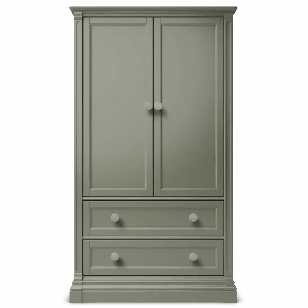 Romina Imperio wardrobe