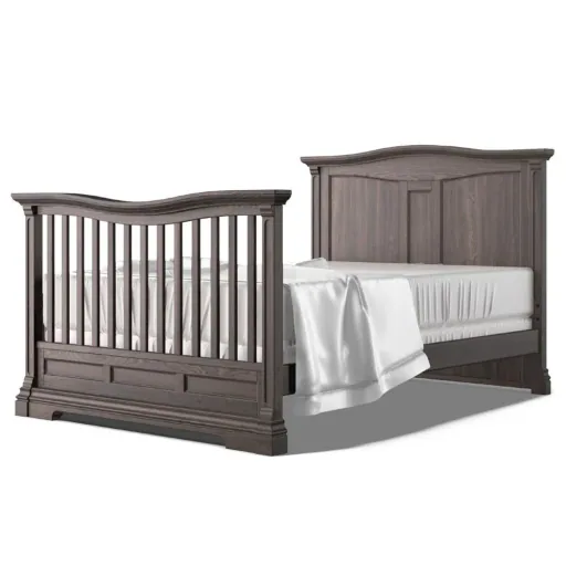 Romina Imperio baby bed closed