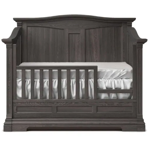 Romina Imperio baby bed closed