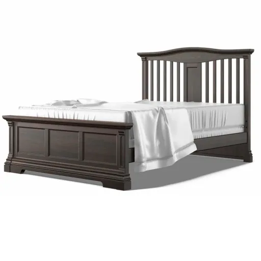 Romina Imperio bed head end open