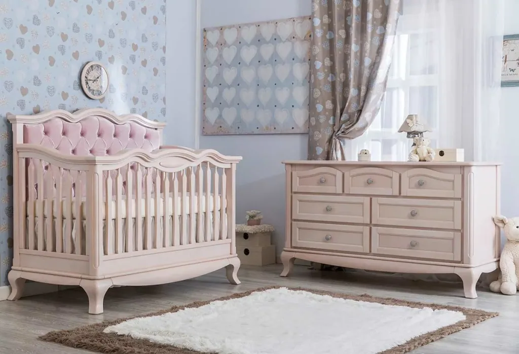 Romina Cleopatra cot convertable increased back wall