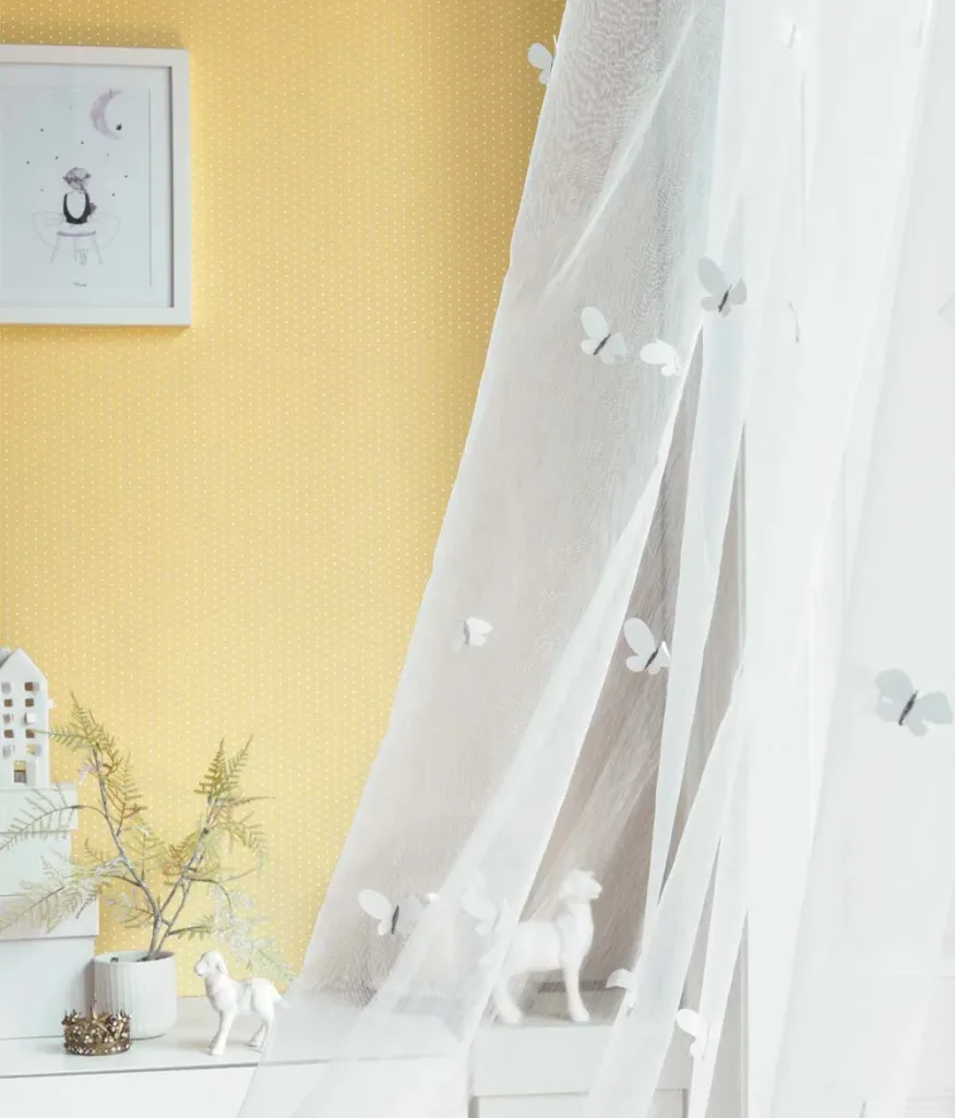 Casadeco My Little World Wallpaper whitee Pünktchen on light brown