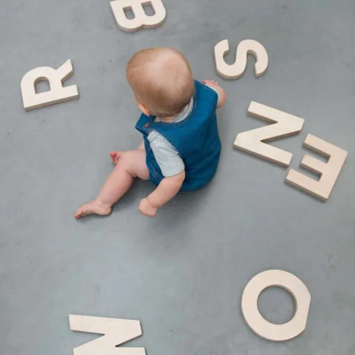 Trixie wooden letter "J"