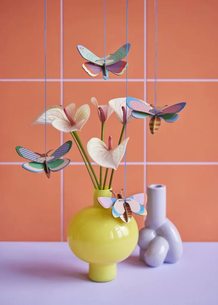 Studio ROOF Ornament, craft set, 3D wall object - honeybee