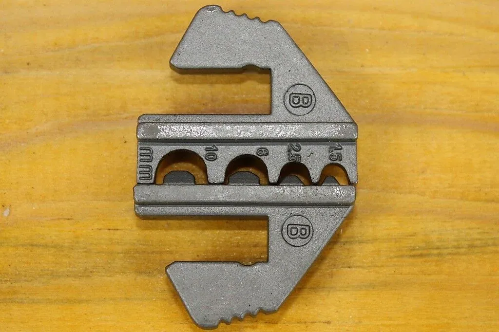 Crimp Tool Die Insert for Non-Insulated Ferrules AWG 14-22/8-6