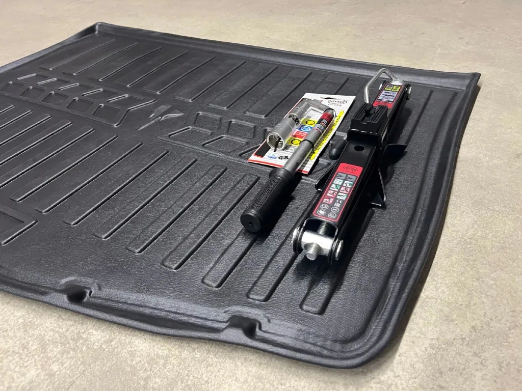 3D Trunk Mat, Trunk Liner, Custom Fit Trunk Liner, Polyurethan, for 2015-2018 Duster 4WD