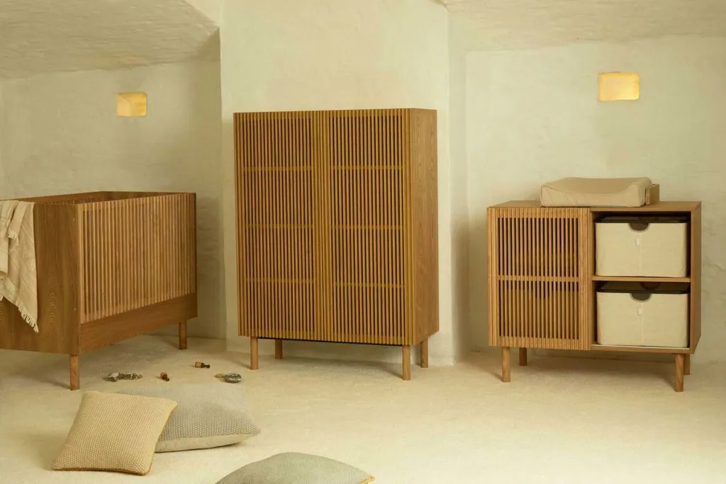 Quax Hai no Ki 2 door cabinet ash nature