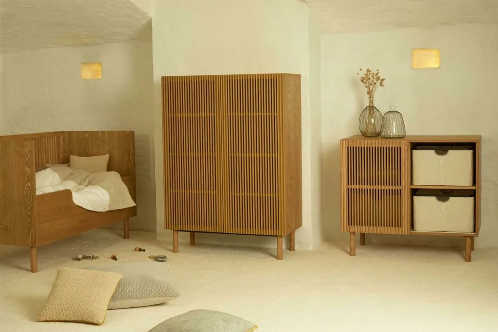 Quax Hai no Ki 2 door cabinet ash nature