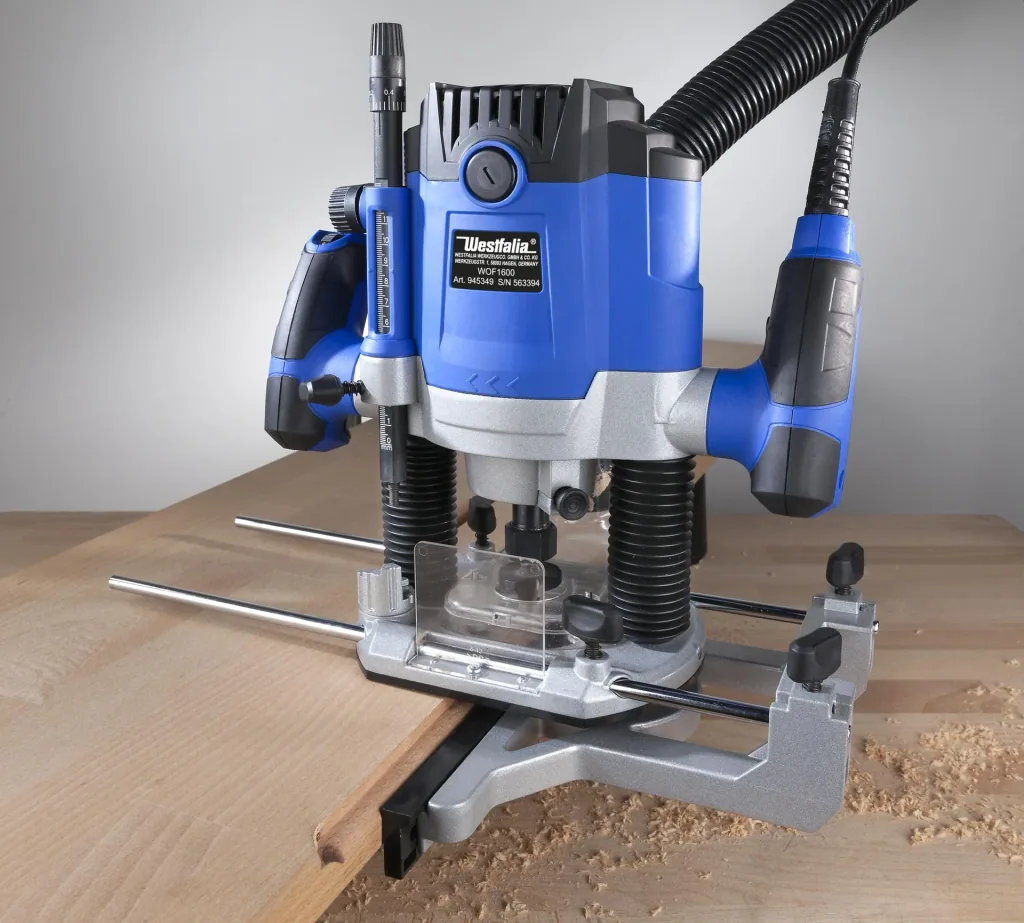 Router WOF 1600 with electronic speed control
