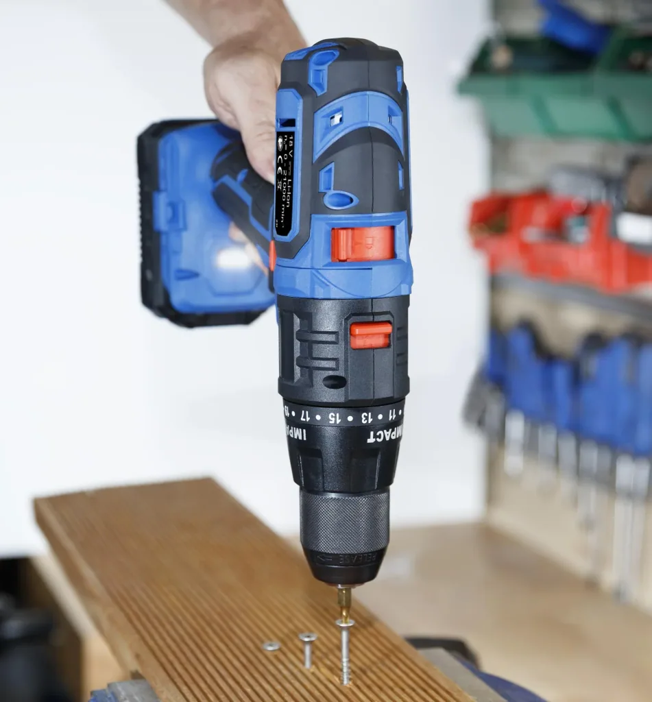 3-in-1 cordless power tool, 17 pieces (Battery and charger not included)
