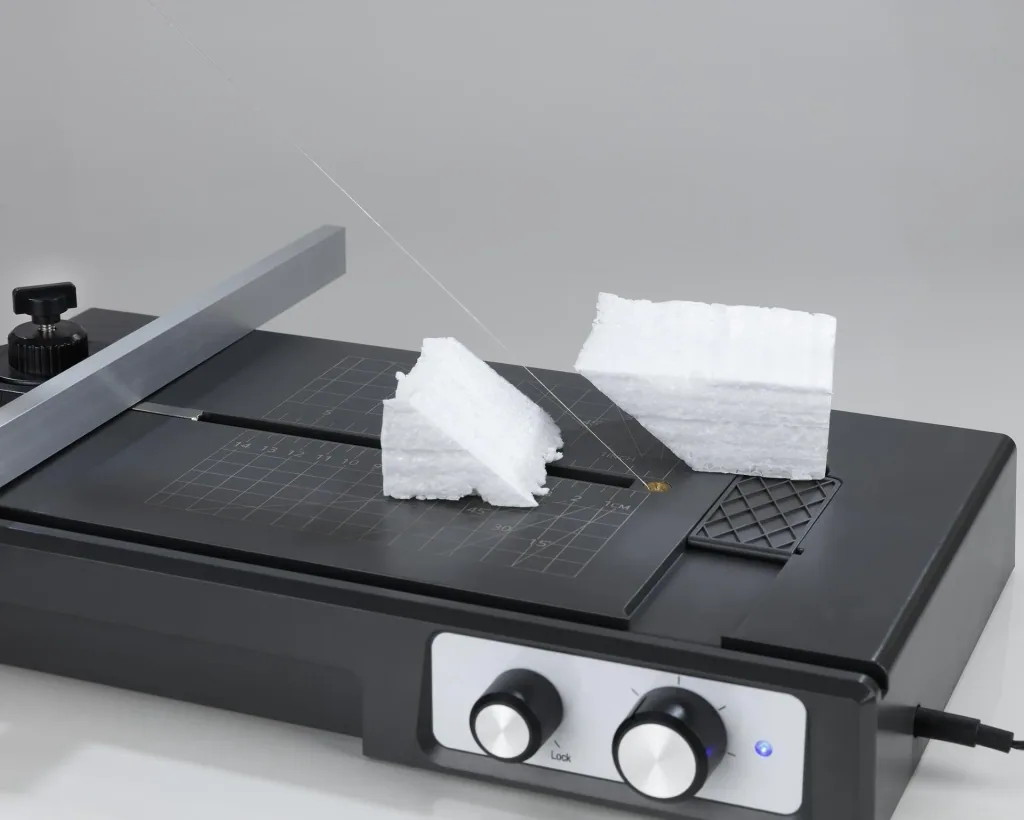 Hot wire cutting device WHS
