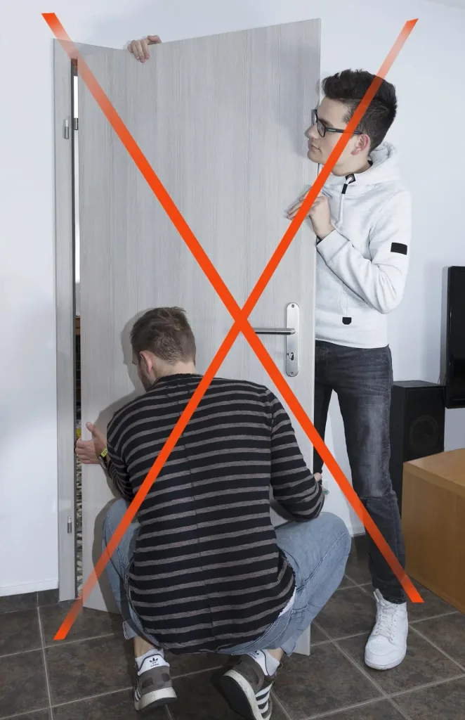 Door insertion aid